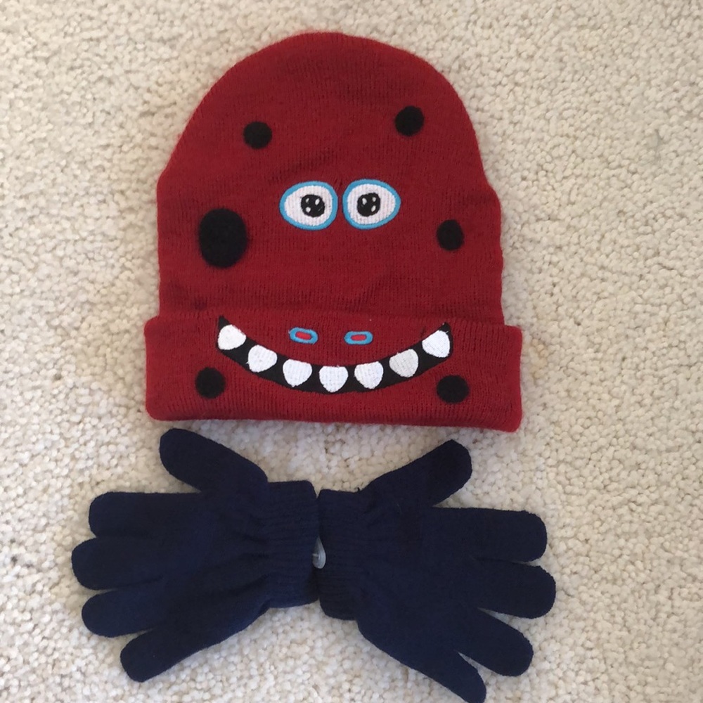 NWOT fun kids knit beanie and magic gloves